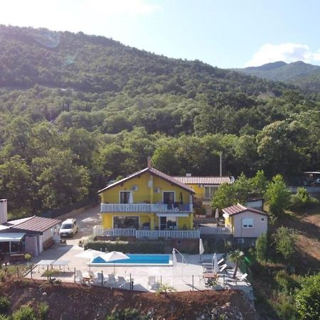 Apartments Nika With Swimming Pool And Beautiful Sea View Dobreć Exterior foto