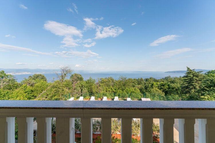 Apartments Nika With Swimming Pool And Beautiful Sea View Dobreć Exterior foto