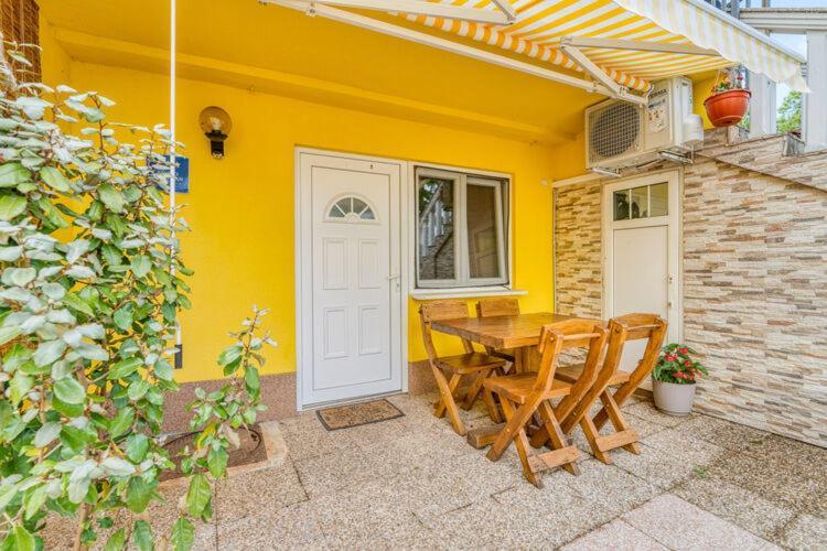Apartments Nika With Swimming Pool And Beautiful Sea View Dobreć Exterior foto