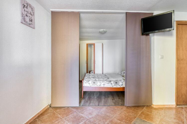 Apartments Nika With Swimming Pool And Beautiful Sea View Dobreć Exterior foto